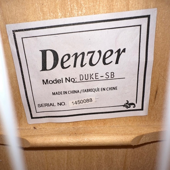 Ukuleles - Picture 4 of 7